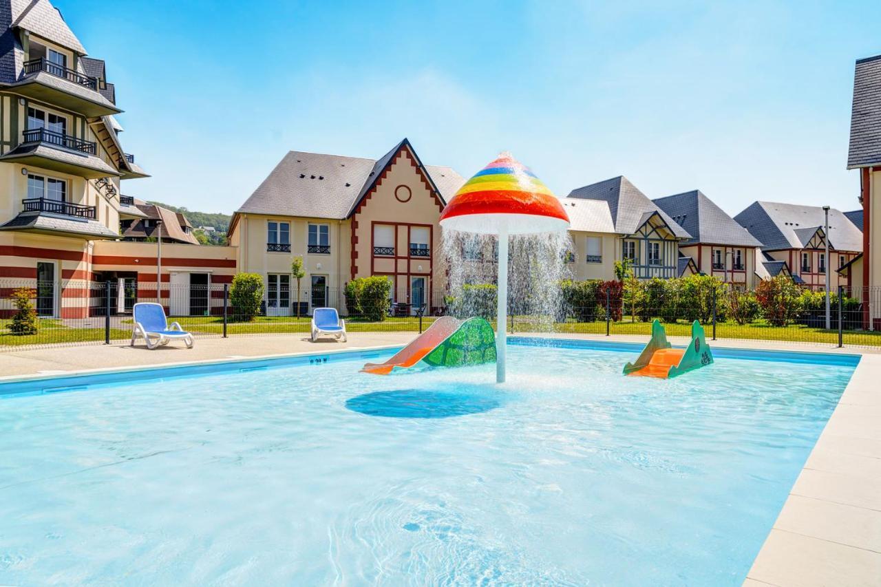 Residence Goelia Le Victoria Блонвиль-сюр-Мер Экстерьер фото